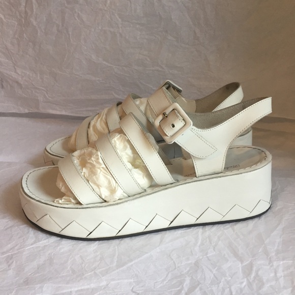 ROBERT CLERGERIE WHITE SANDALS SZ-9 - Picture 3 of 8